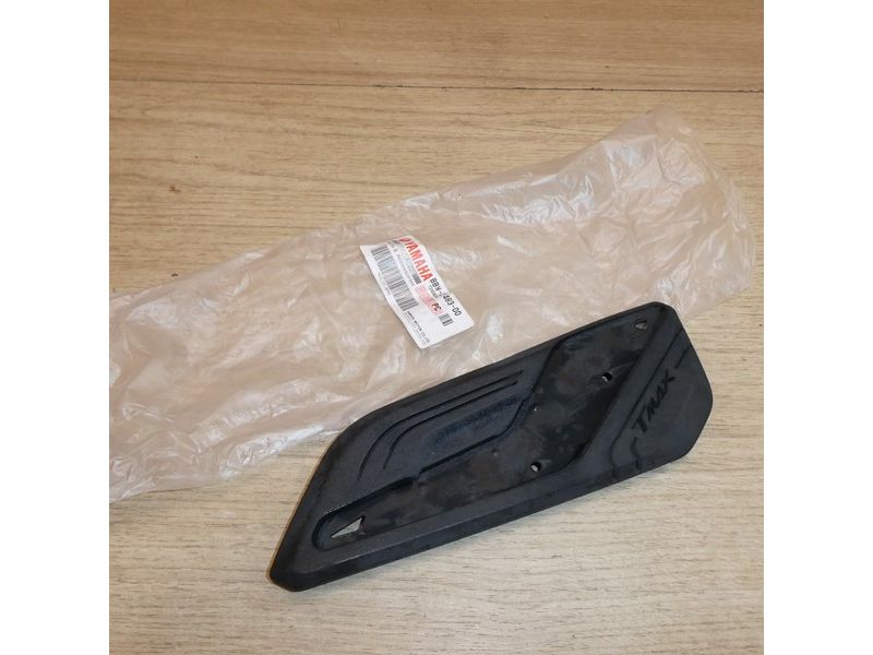 Caoutchouc de repose pied passage gauche Yamaha XP 560 T-max 2022 à 2024