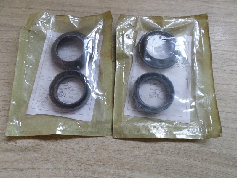 Ensemble joints spys et caches poussière Honda CB 900 F 1979/1980 SC01