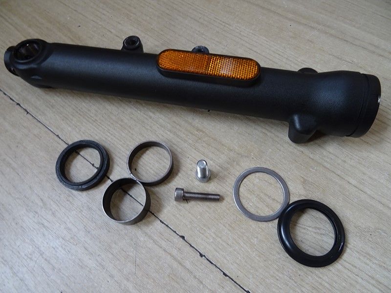 Fourreau de fourche gauche Triumph 1200 Speedmaster 2018/-