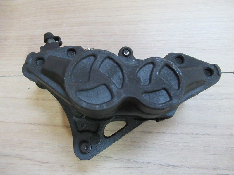 Étrier de frein avant droit Triumph 1200 Trophy 1996-2003