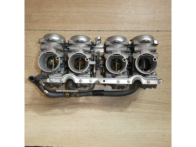 Rampe de carburateurs Honda CBR 1000 F SC21 1987 et 1988