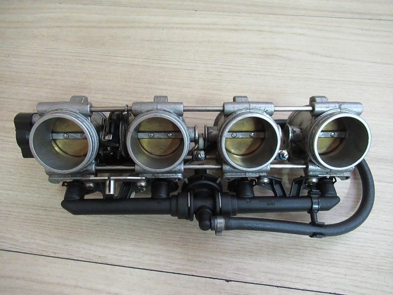 Rampe d'injection BMW K 1200 R 2005-2008