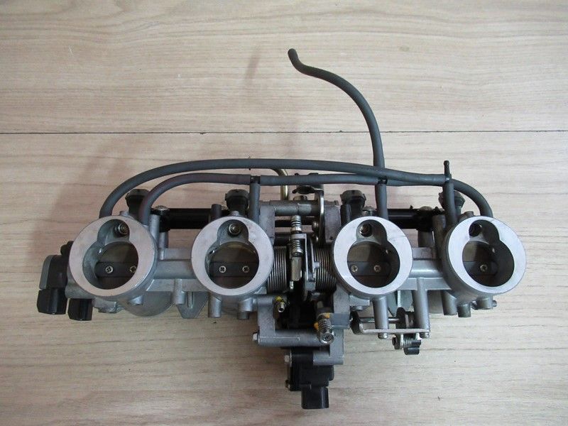 Rampe d'injection Kawasaki Z 750 2004-2006