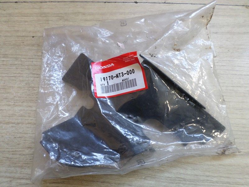Garniture gauche de flanc Honda ST1100 Pan European SC26 1990/2002