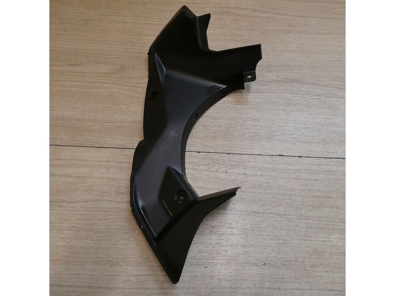 Garniture supérieure gauche Yamaha 125 YZF-R RE401 2021/2022