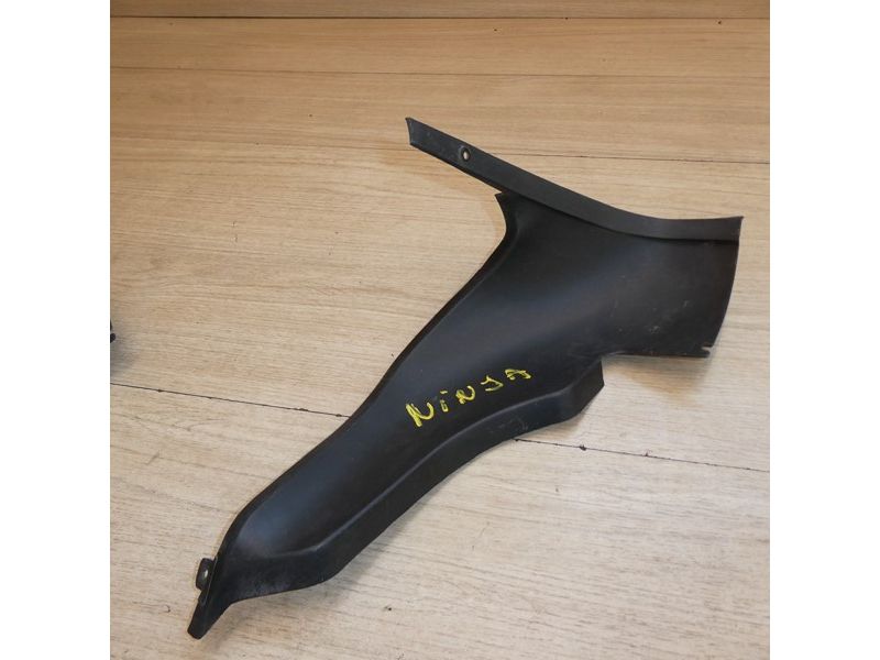 Intérieur de carénage gauche Kawasaki GPZ 900R ZX900A 1984 à 1993