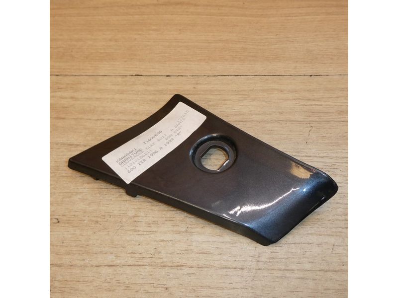 Couvercle de boite à gants Kawasaki ZZR 600 ZX600E 1993 à 2002