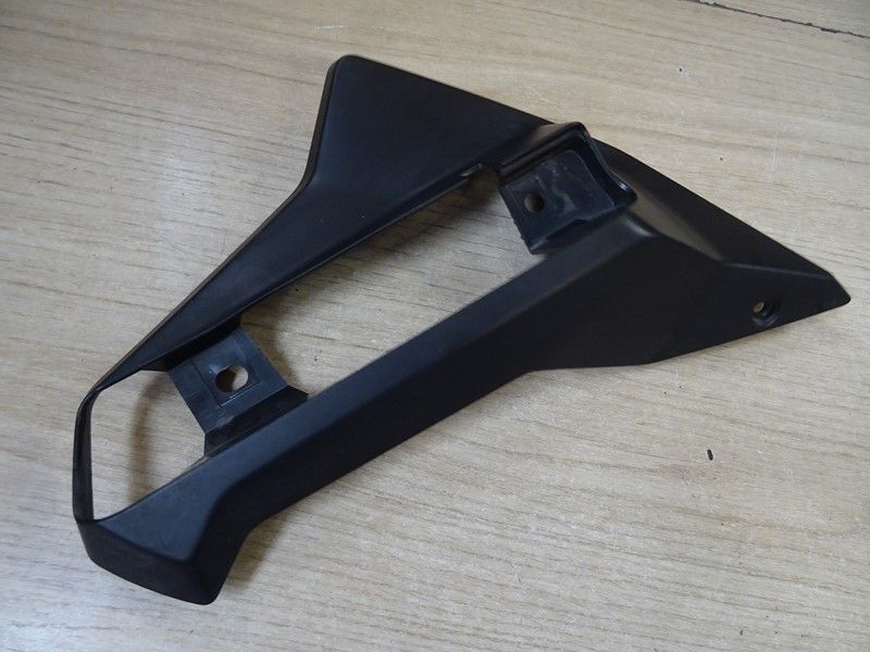 Garniture d'écope latérale gauche Triumph 
660 Tiger Sport 2022/-
