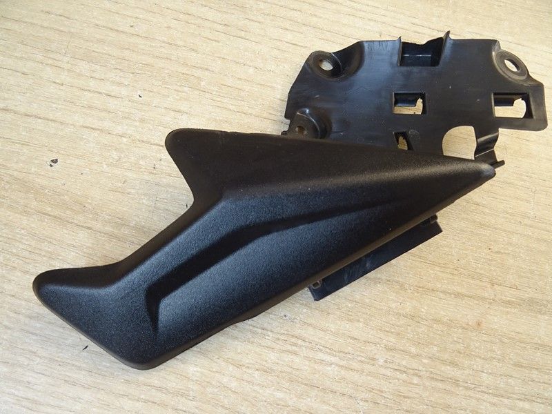 Garniture droite d'ecope latérale Triumph 765 Street Triple 2017/2019