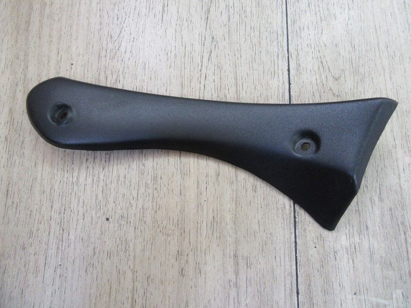 Garniture supérieure gauche Triumph 955 Sprint ST 1999-2004