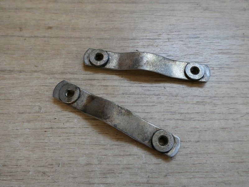 Jeu de fixations garde boue avant Suzuki SV 650 1999/2002 JS1AV