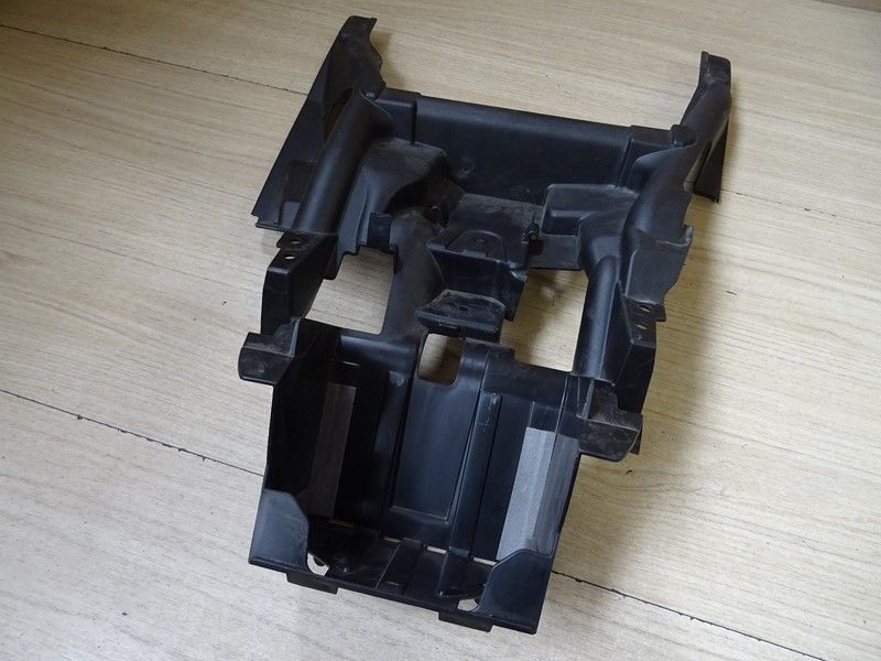 Support à batterie Suzuki 650 Burgman 2013/2018 (92212-26J00)