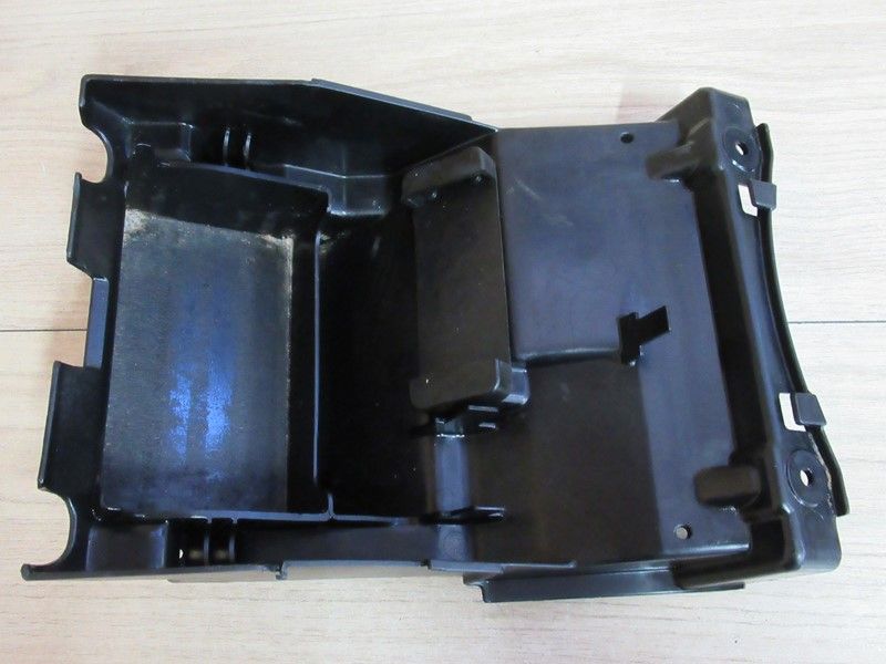 Garde-boue arrière interne Kawasaki ZX9R 2002-2003 (35023-1580)