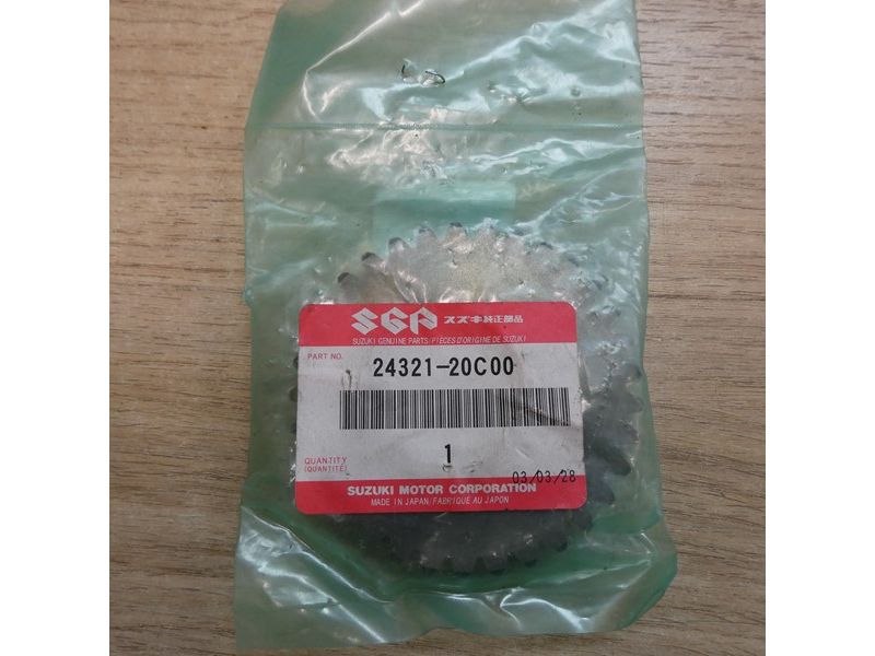 Pignon de seconde  Suzuki GSF 600 bandit 1996 à 1999