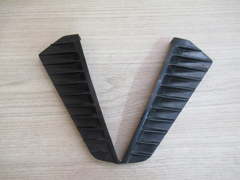 Grilles de caches latéraux Moto Guzzi V35 II 1981-1985