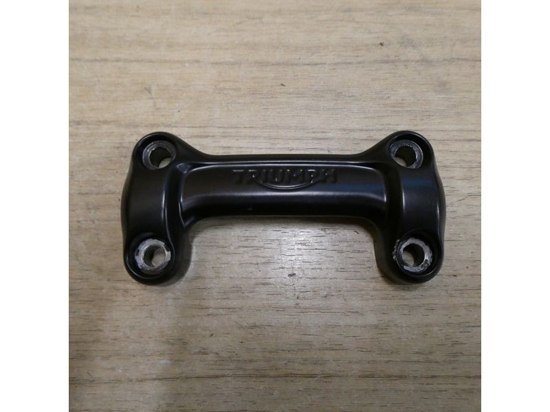 Pontet de guidon  Triumph