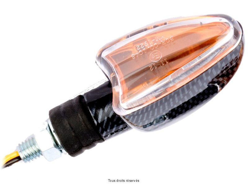 Paire de Mini Clignotants C.E Triangle Court Look Carbone Ampoule : OL7570 12v21w  L68mm0