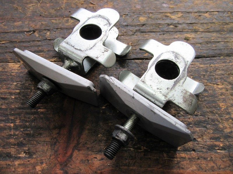 Tendeurs de chaine Suzuki SV650 2003/2010 (JS17L/BY111)