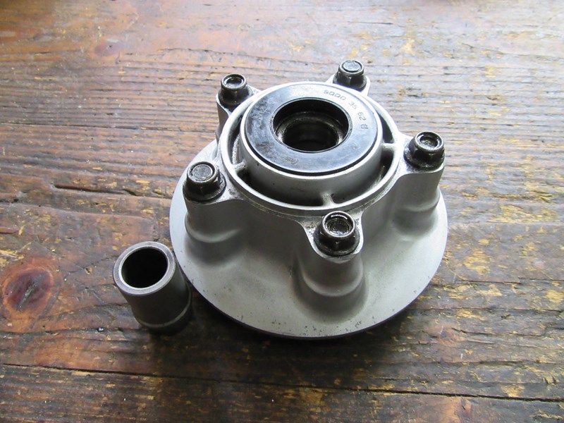 Porte couronne Suzuki GSF 600 Bandit 2000-2004 (JS1A8)