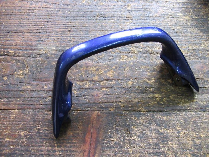 Poignée passager Suzuki GSF 600 Bandit 2000-2004 (JS1A8)
