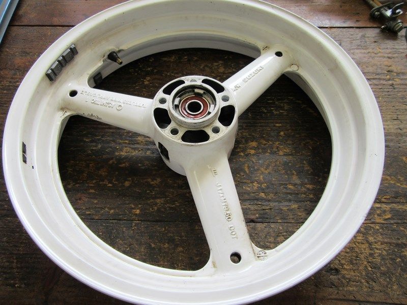 Jante avant Suzuki GSF 600 Bandit 2000-2004 (JS1A8)