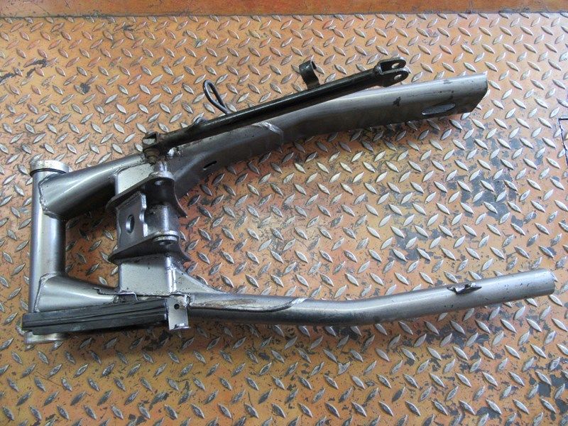 Bras oscillant Yamaha 600 XJN et XJS 1991/2002 (4BR, 4LX, RJ016)