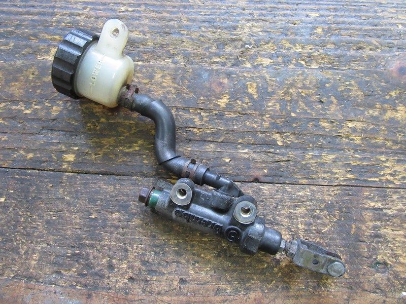 Maître-cylindre frein arrière Yamaha 600 Diversion XJS et XJN 1992/2001 (4BR)
