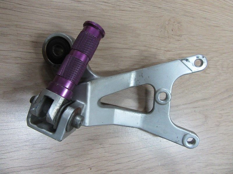 Platine arrière droite Suzuki 1100 GSXR 1993/1994