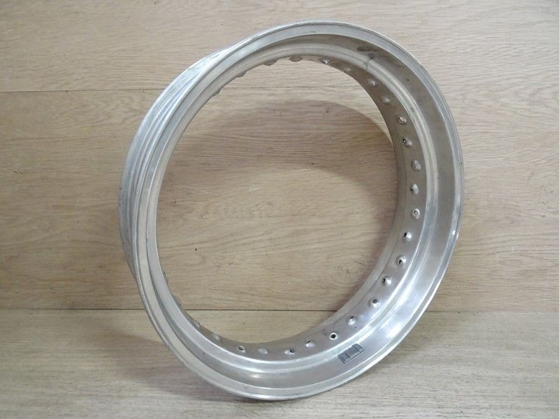 Jante alu MORAD 4,25x17. 32 trous