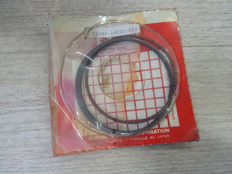 Jeu de segments Suzuki 350 DR 1990/1999 (12140-14D10)