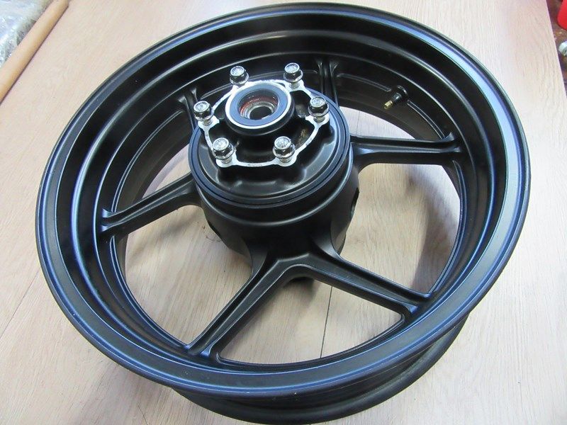 Jante arrière Kawasaki Z750 2004/2006