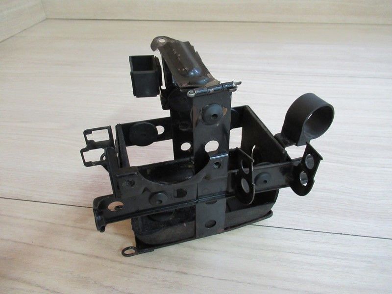Support de batterie Honda XLV750 1984-1985