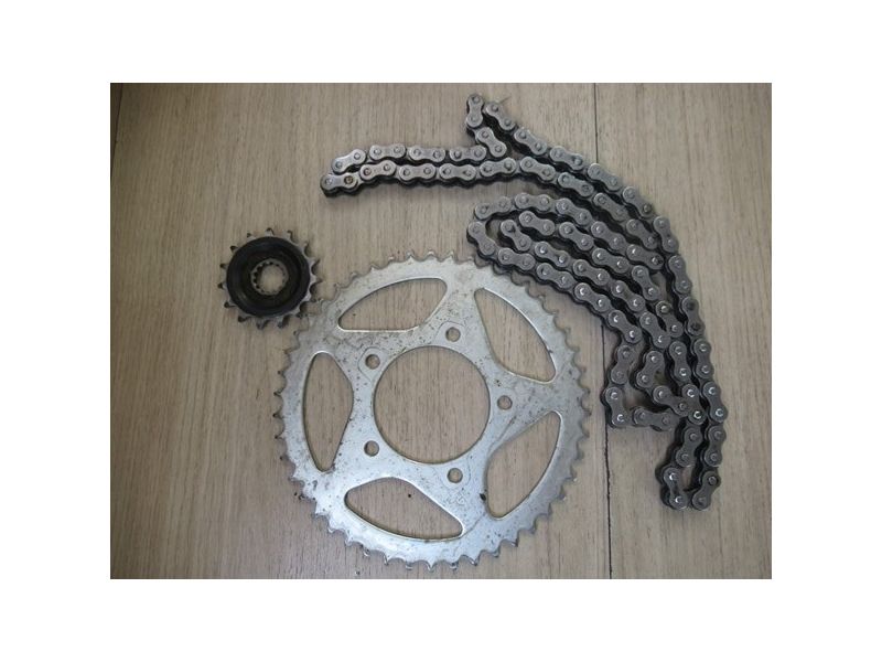 Kit chaîne Suzuki SFV 650 Gladius 2009-2015