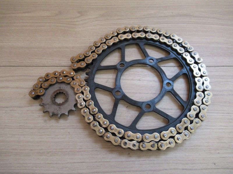 Kit chaîne Suzuki SV650S 2003-2010