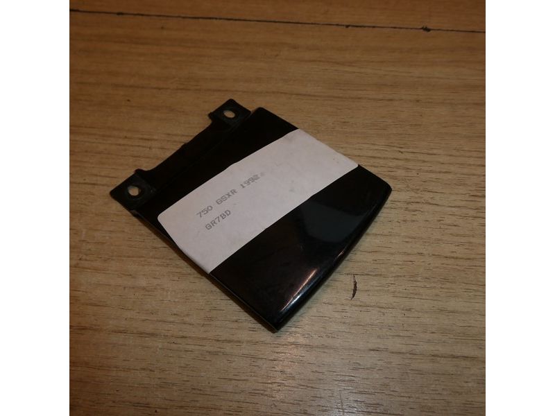 Dosseret raccord coque arrière Suzuki GSXR 750 GR7BD 1992 à 1995