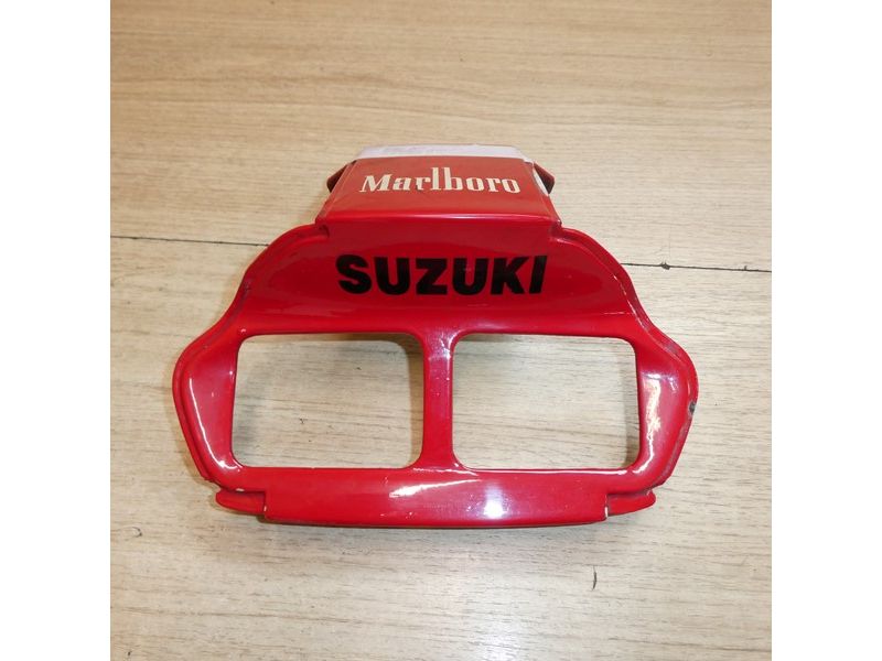 Entourage de feu arrière  Suzuki RG 125 NF13B 1992 à 1994