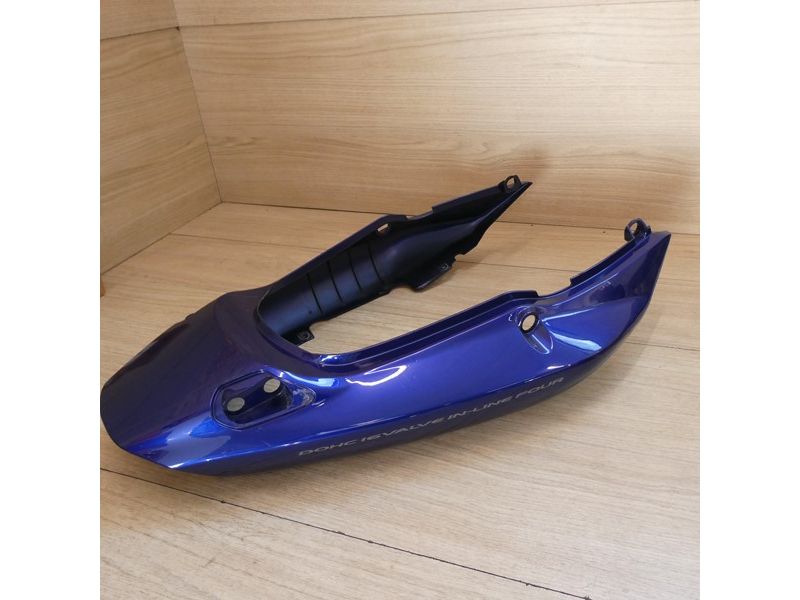 Coque arrière Suzuki GSF 600 Bandit  2000 à 2004 JS1A8