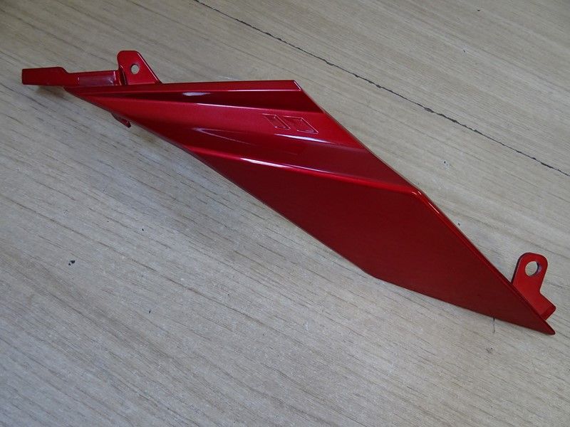 Carénage droit sous selle Suzuki 950 GSX-S 2022/2023 (47131-48K0)