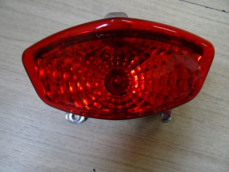 Feu arrière Hyosung GT250 Comet (35710HM8152)