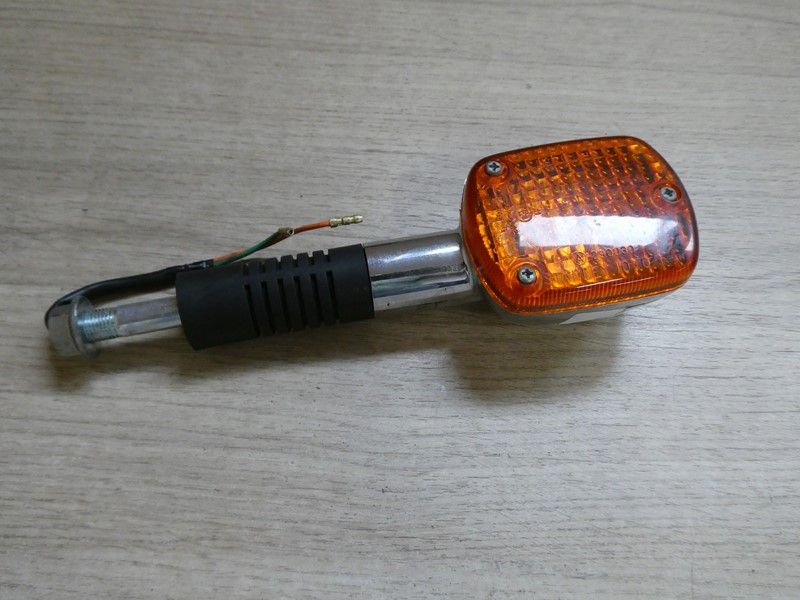 Clignotant avant gauche Honda CA 125 Rebel JC24A 1996/1999