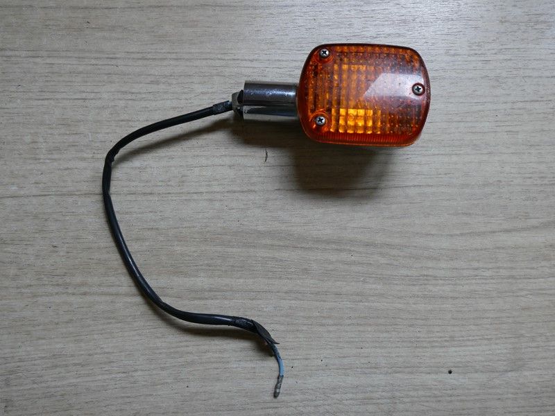 Clignotant arrière droit Honda VT500 C PC08 1983/1986