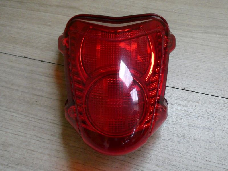 Feu arrière Suzuki 1300 GSXR 2008/2013 CH135