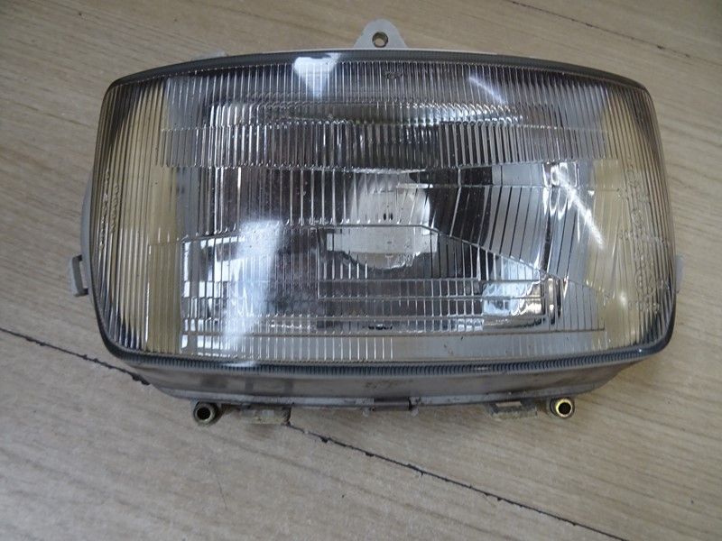 Optique phare avant Honda 
600 CBR type PC19 et PC23 1987/1990
