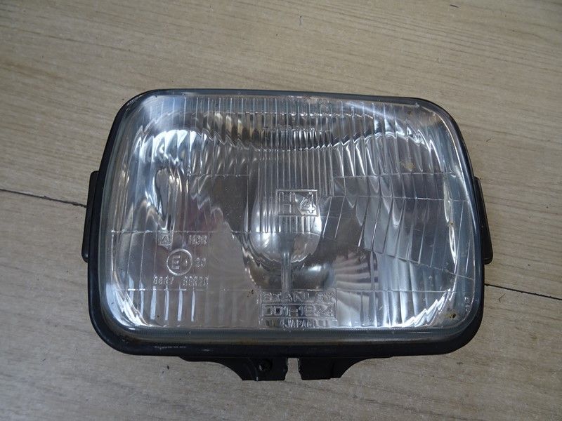 Optique phare avant Honda 
750 VFF type RC15 1983/1985