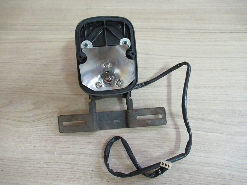 Feu arrière Suzuki DR 125 1982-1984