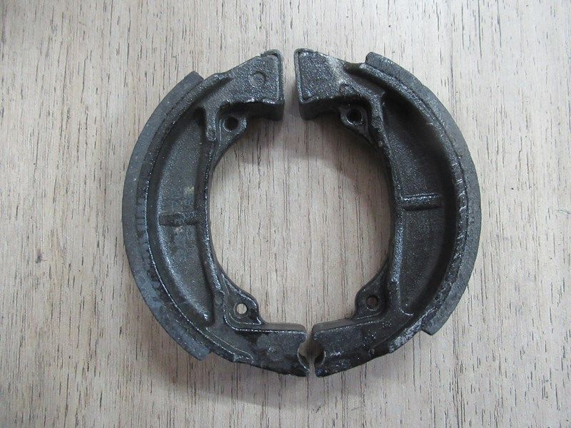 Mâchoires de frein avant AP Racing LMS812 Suzuki 80 RMX 1982