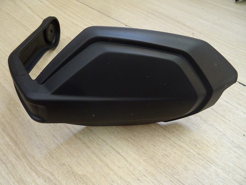 Protège main avant droit Triumph 1200 Tiger GT Explorer 2022/2023 (T2315041)