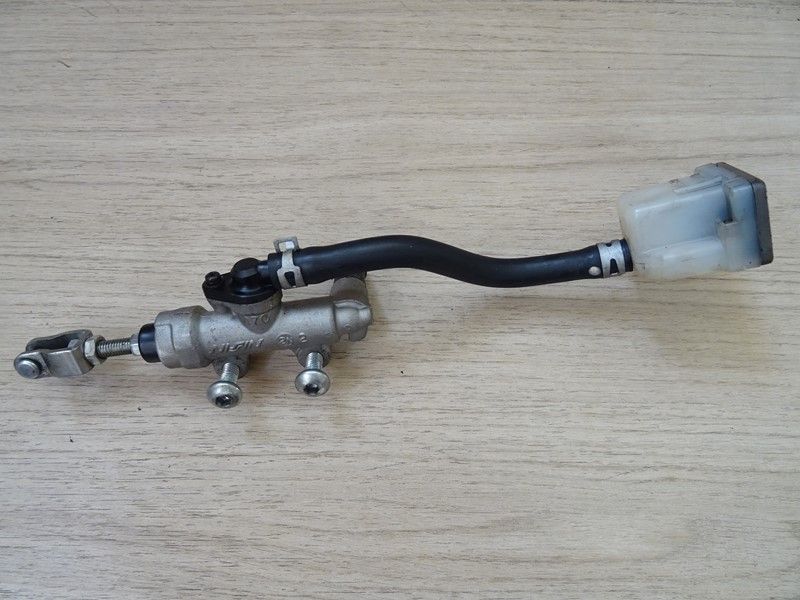 Maître cylindre frein arrière Suzuki GSF 600 Bandit 2000-2004
