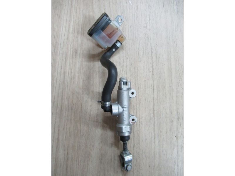 Maître cylindre de frein arrière Suzuki 600 et 750 GSXR 2008-2010