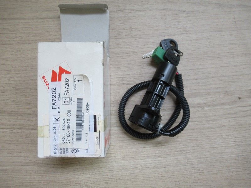 Contacteur à clé Suzuki 1100 GSXF 1988 GV72A (37100-48B10-000)